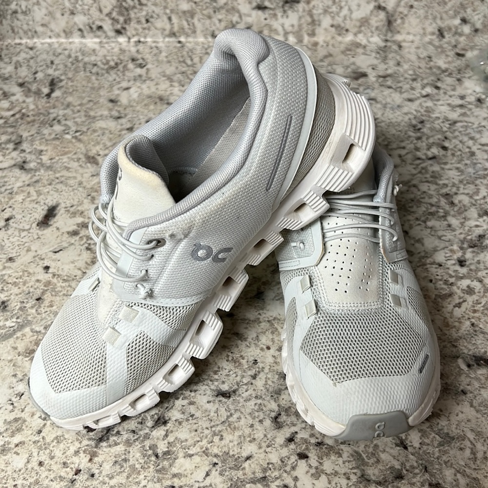 On Clouds size 8.5
